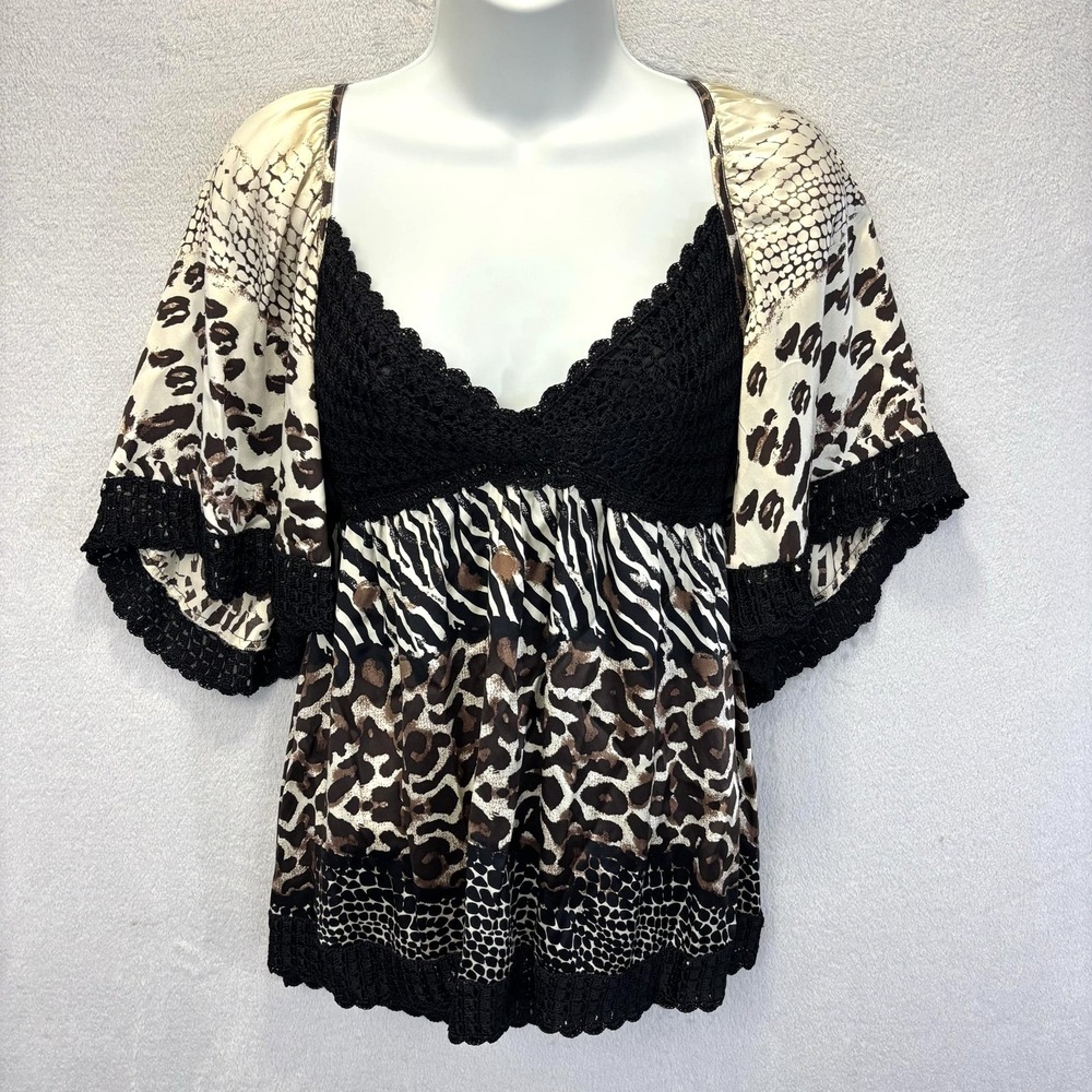 Bebe Crochet 100% Silk Leopard Kimono Blouse Top Womens Small Satin Boho Mobwife
